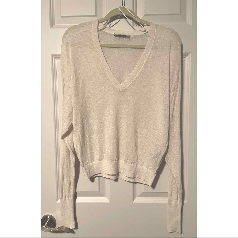 NWOT Zara cream knit V-neck top size small